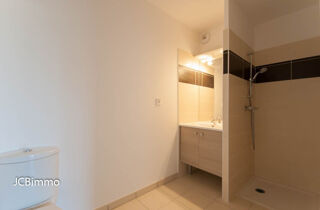  Appartement à louer 2 pièces 37 m²