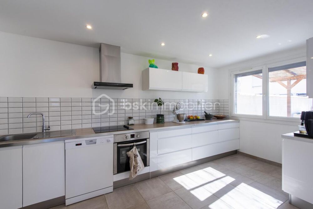 Vente Maison MIRAMAS CENTRE-VILLE - Maison rénovée de 99 m² avec jardin et terrasses Miramas