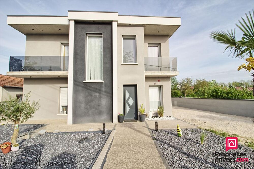 Maison Chaussin 6 pièce(s) 136 m2