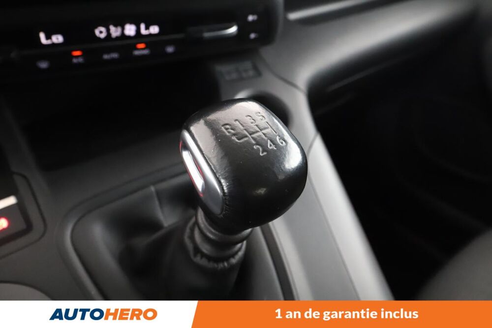 Proace city Medium 1.5 D-4D Executive 100 ch 2021 occasion 92130 Issy-les-Moulineaux