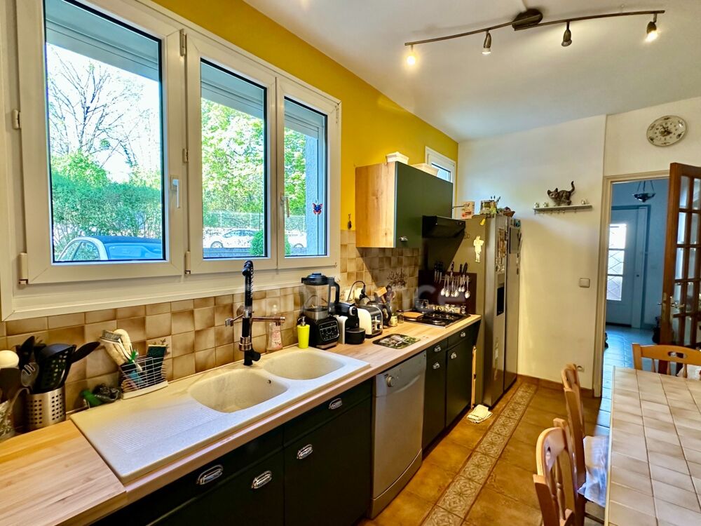 Vente Maison ST GERMAIN Maison 210 m² à 5 mn à pied du Lycée International - rare Saint germain en laye