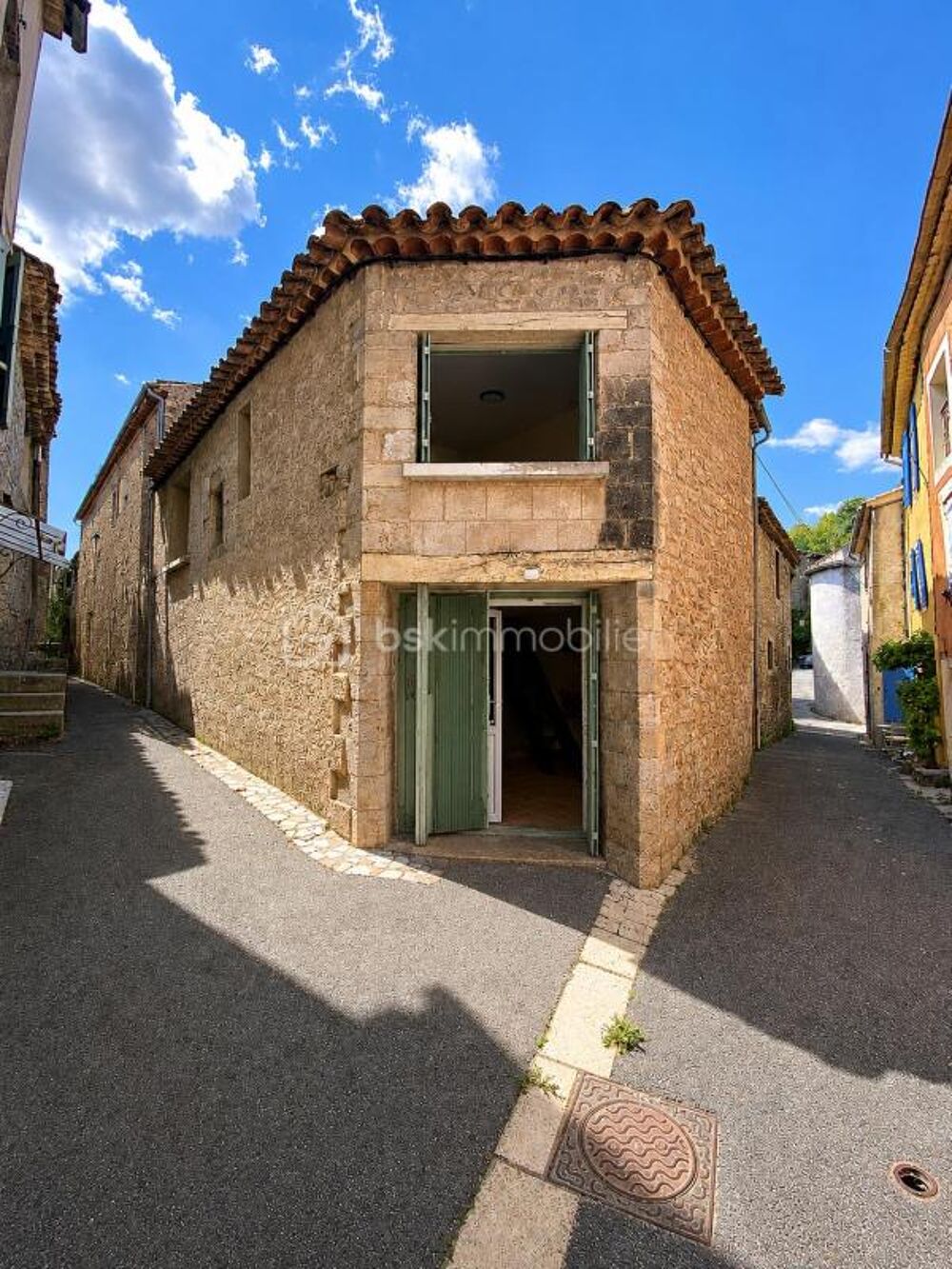 Maison de village avec cheminée - Idéale investissement locatif ou pied-à-terre en Provence
