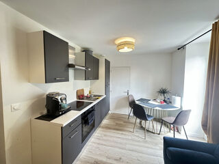  Immeuble à vendre 10 pièces 200 m²