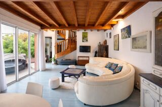  Immeuble � vendre 14 pi�ces 650 m�