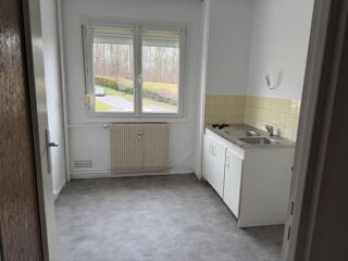  Appartement à louer 3 pièces 65 m²