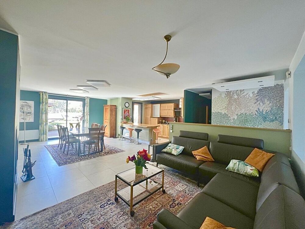 � vendre  Maison Saint-Genis-Pouilly (01630)