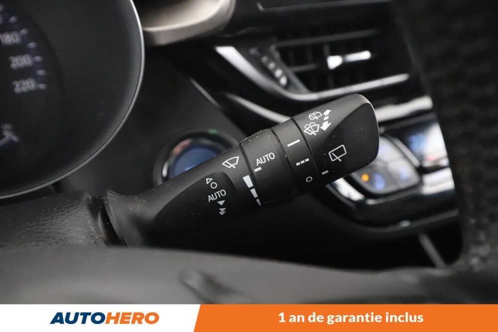 C-HR 2.0 Hybride Distinctive 184 ch 2020 occasion 92130 Issy-les-Moulineaux