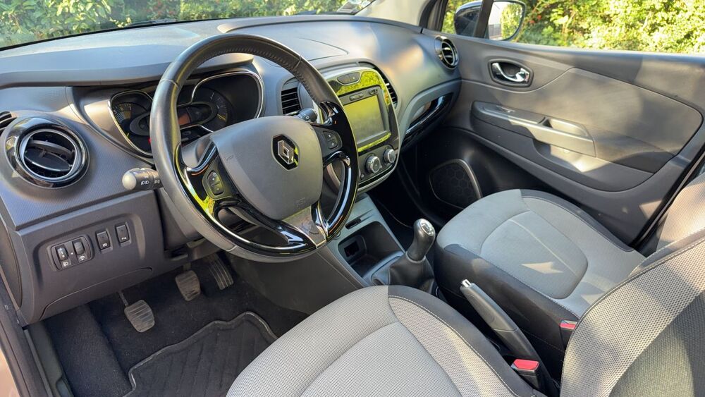 Captur 0.9 TCe 90 Zen 2015 occasion 78180 Montigny Le Bretonneux