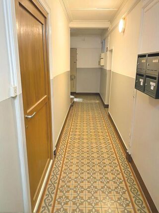  Immeuble � vendre 15 + pi�ces 225 m�