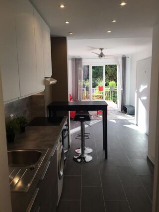  Appartement à louer 1 pièce 27 m²