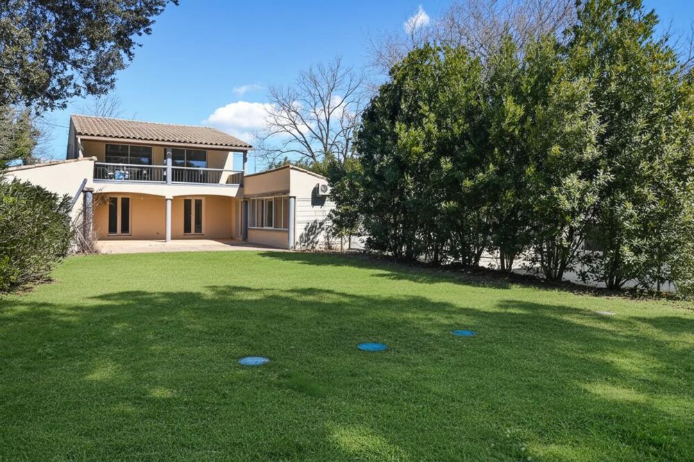 Vente Villa Villa avec vue sur vignes et accès rivière Vers pont du gard
