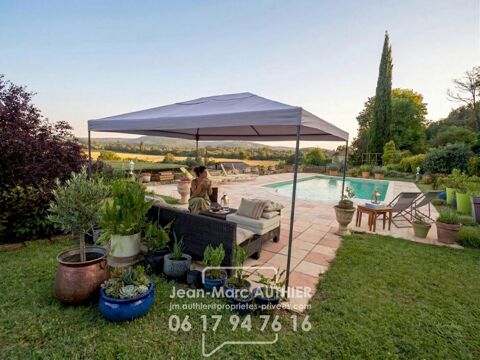   Maison  atypique de 228 m2 4 chambres jardin piscine proche commerces Maison - 6 pi�ce(s) - 228 m�