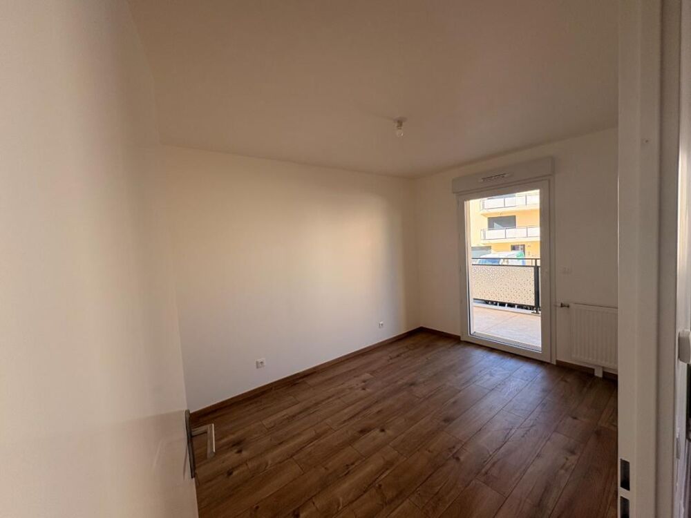 T2 NEUF avec balcon et parking à CHARTRES