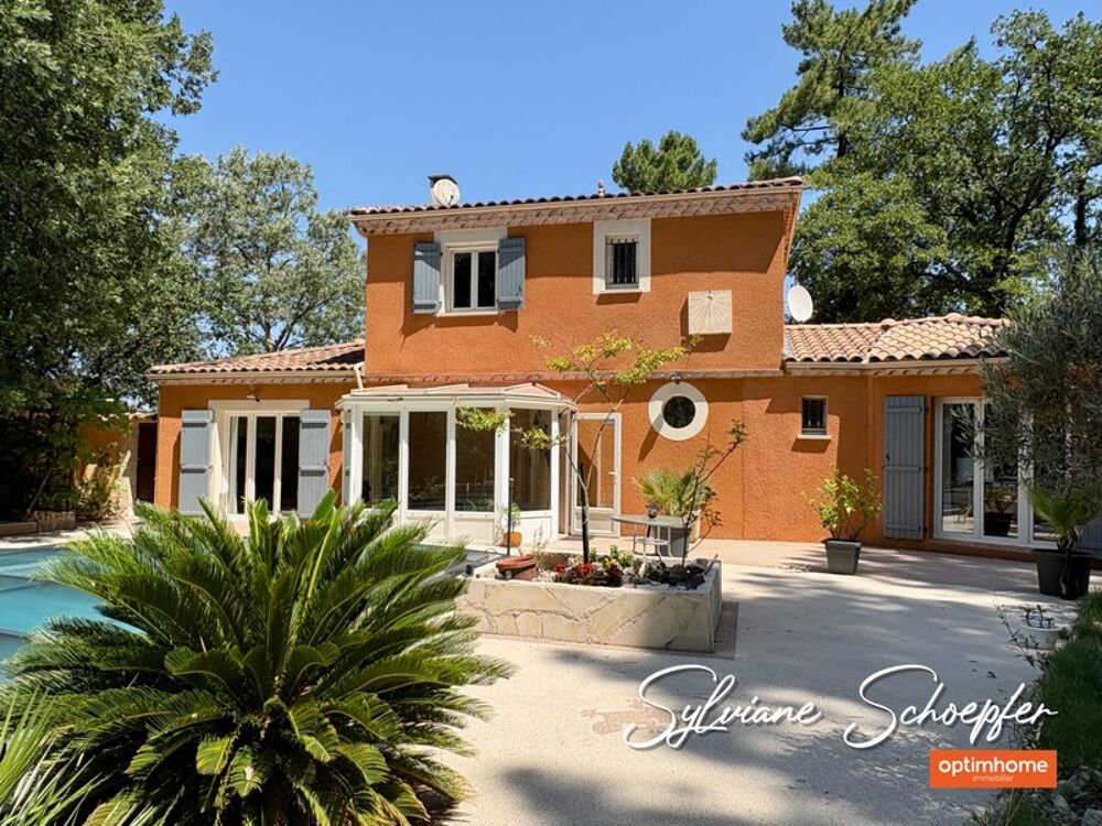 Villa familiale 4 chambres avec piscine et grand terrain