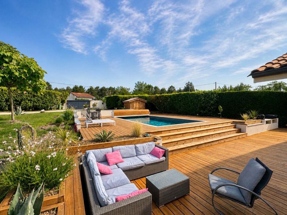 Maison Salles centre : 7 pièces 162 m2 garage et piscine et grand terrain