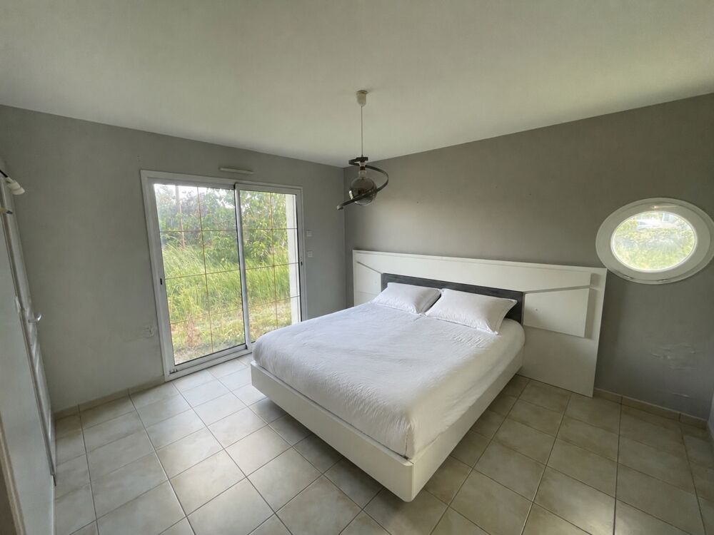 Maison à vendre 11 pièces SAINT MICHEL EN L'HERM (85)