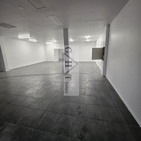 Local commercial 215 M&sup2; 380000 94450 Limeil brevannes