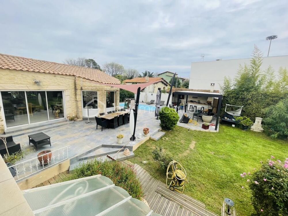  vendre  Proprit/chteau Ste (34200)