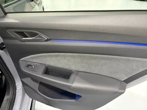 Golf VIII Limousine 2.0 TSI R-Line DSG – Navi, Toit Ouvrant 2022 occasion 33000 Bordeaux