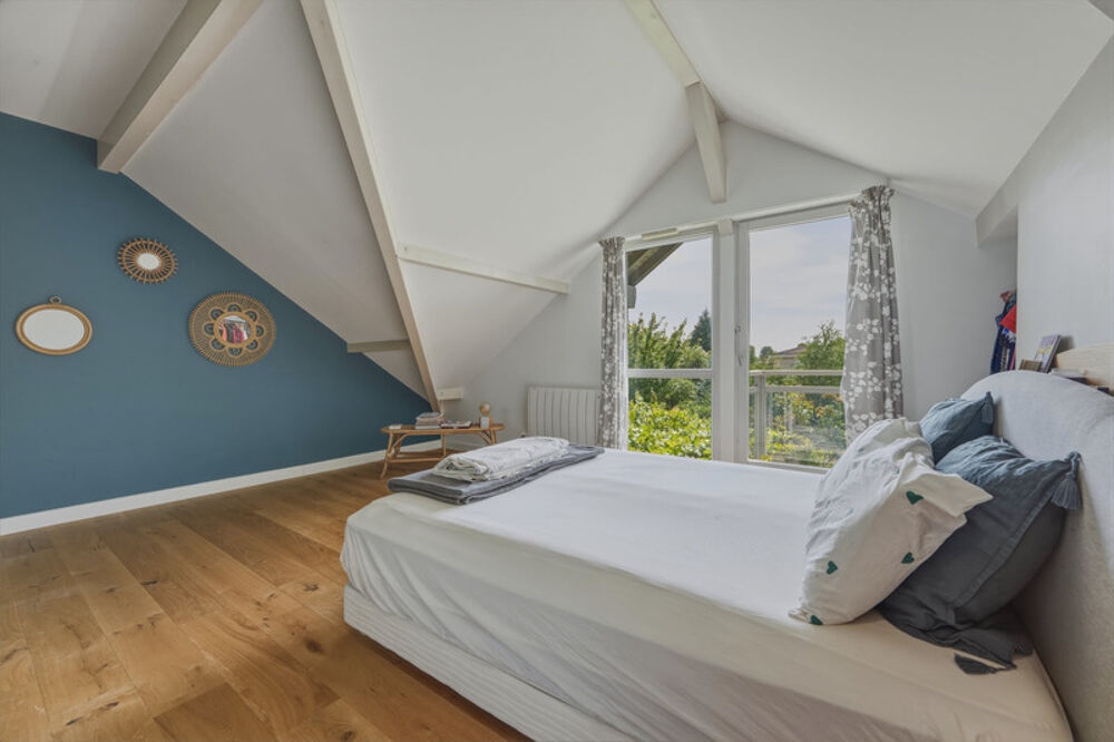 à vendre  Maison Prévessin-Moëns (01280)