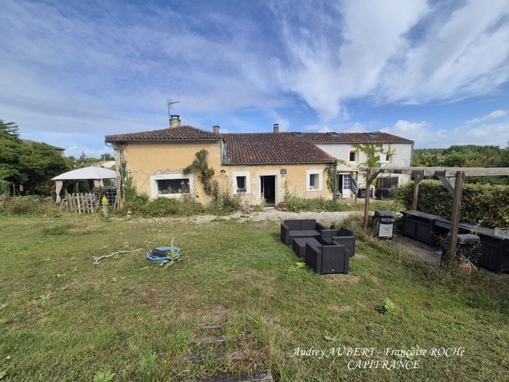 Maison 8 pièces 233 m² · à Tonnay Boutonne · 233 m² · 399 000 €