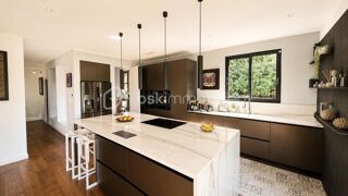 Maison à louer 6 pièces 202 m²