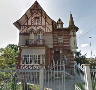  Villa à vendre 9 pièces 232 m²