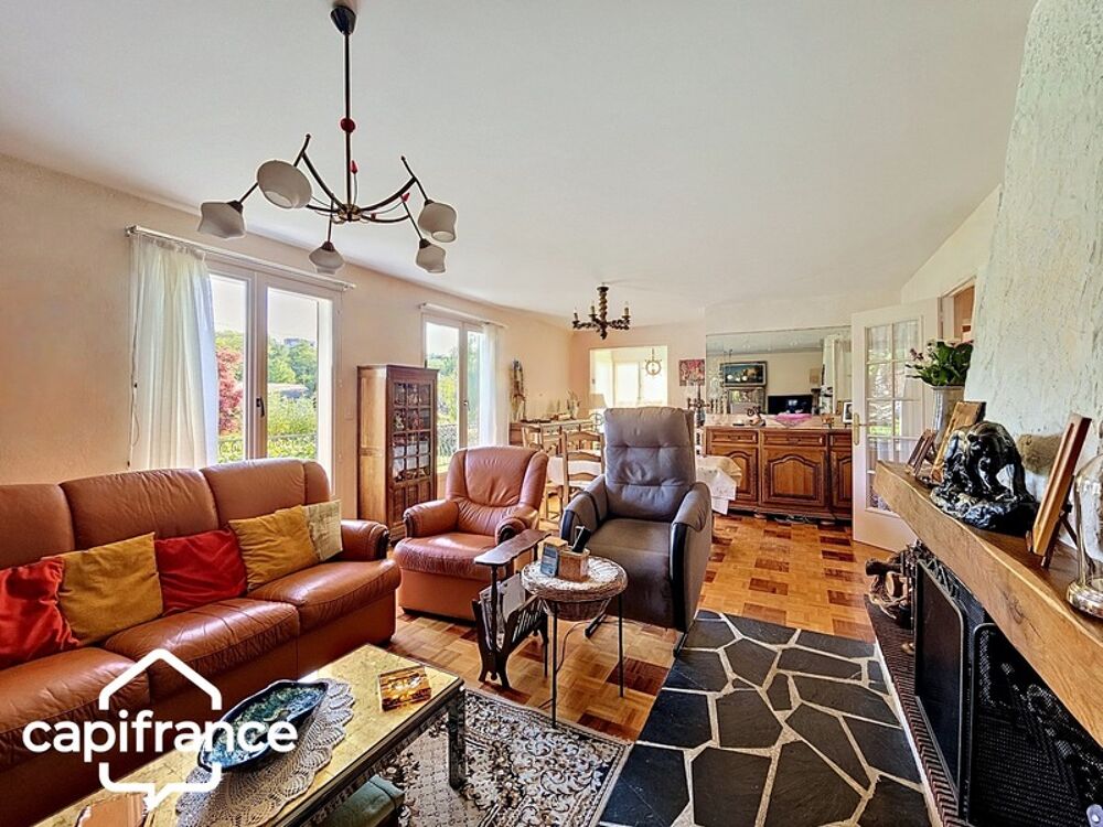 Thouars  Maison sur sous-sol, 4 chambres et grand terrain de 3 482 m² proche centre-ville