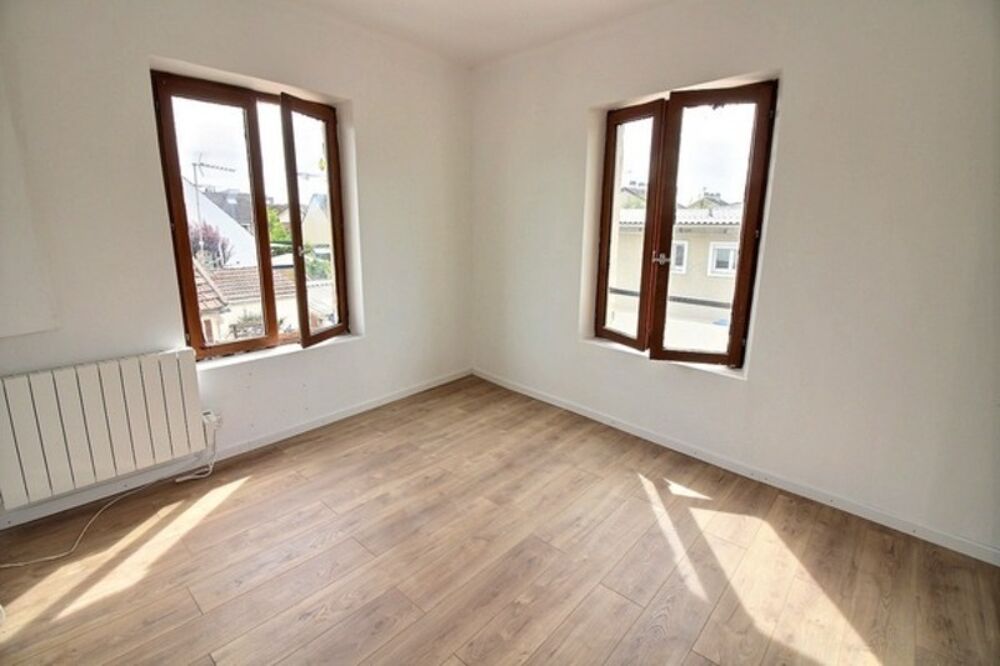 Vente Appartement appartement 1 pièce de 20 m2 avec cave et parking à vendre à Carrières sous Poissy au prix de 89000 euros Carrieres sous poissy