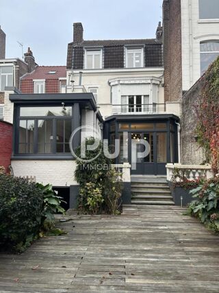  Propri�t�/ch�teau � vendre 7 pi�ces 213 m�