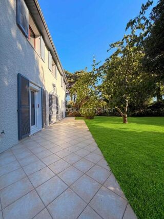  Maison à vendre 7 pièces 184 m²