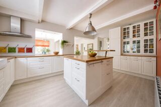  Propriété/château à vendre 15 + pièces 550 m²