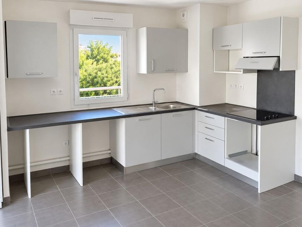 Location Appartement T3 avec balcon et parking à LA SEYNE SUR MER La seyne sur mer