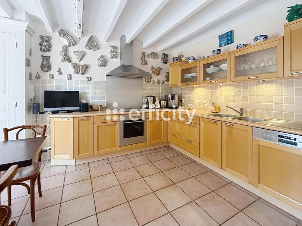 à vendre  Propriété/château Courpière (63120)