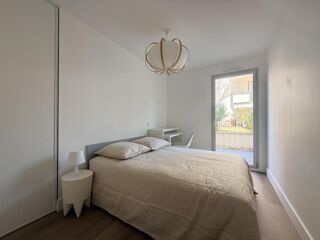  Appartement à louer 4 pièces 80 m²