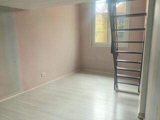  Appartement à louer 3 pièces 81 m²