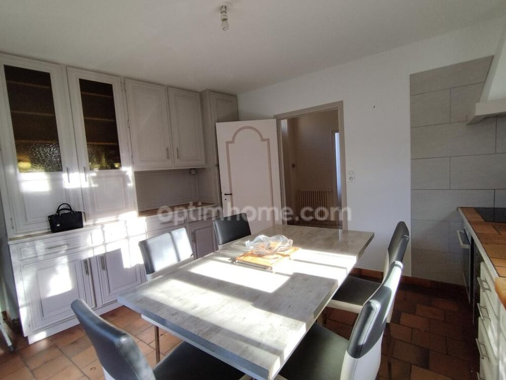 Vente Maison En Charente, ANGOULEME. Maison 145 m², 4 chambres, jardin clos 830 m² et grand garage Angouleme