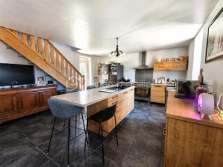  Propriété/château à vendre 8 pièces 195 m²