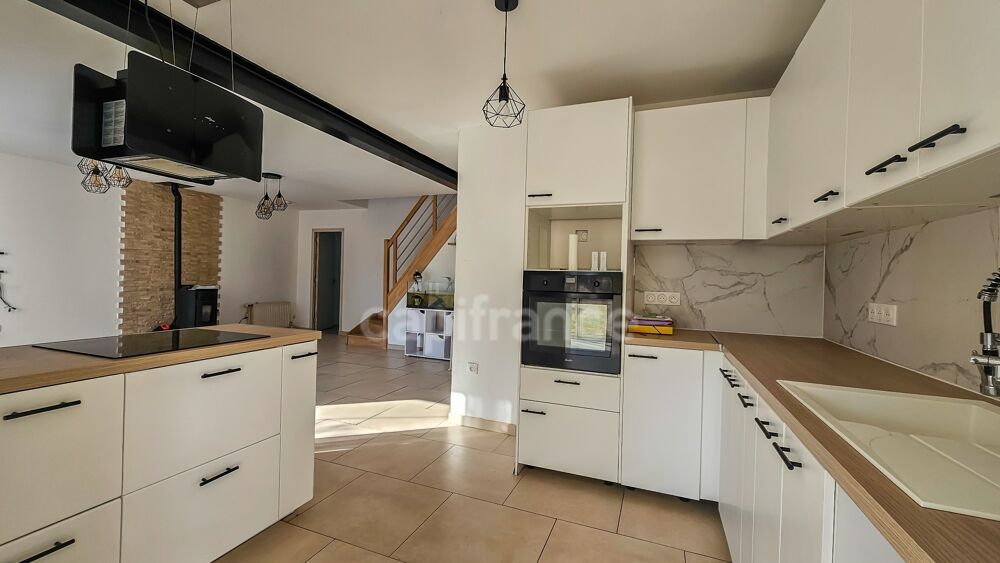A vendre 6 pièces MORIGNY-CHAMPIGNY (91) maison sur sous-sol total en bon état sur terrain clos de 1961 m²