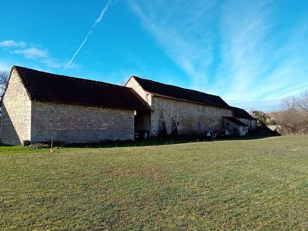 Grange 280M² permis de construire terrain 1800m²