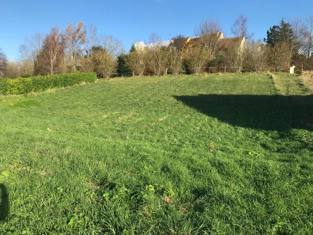 Vente Terrain Terrain constructible de 1 577m² avec 25 m de façade à 15 min de Compiègne Lachelle