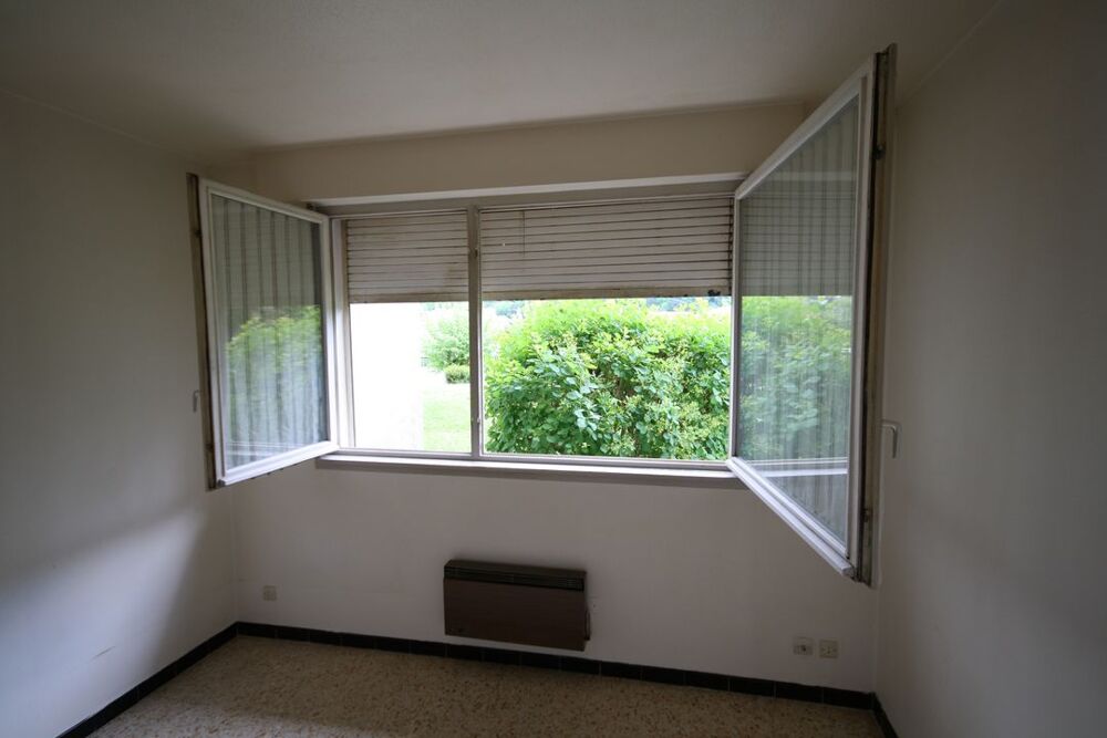 Location Appartement Studio de 20m2 à louer sur Sainte-Colombe Sainte colombe