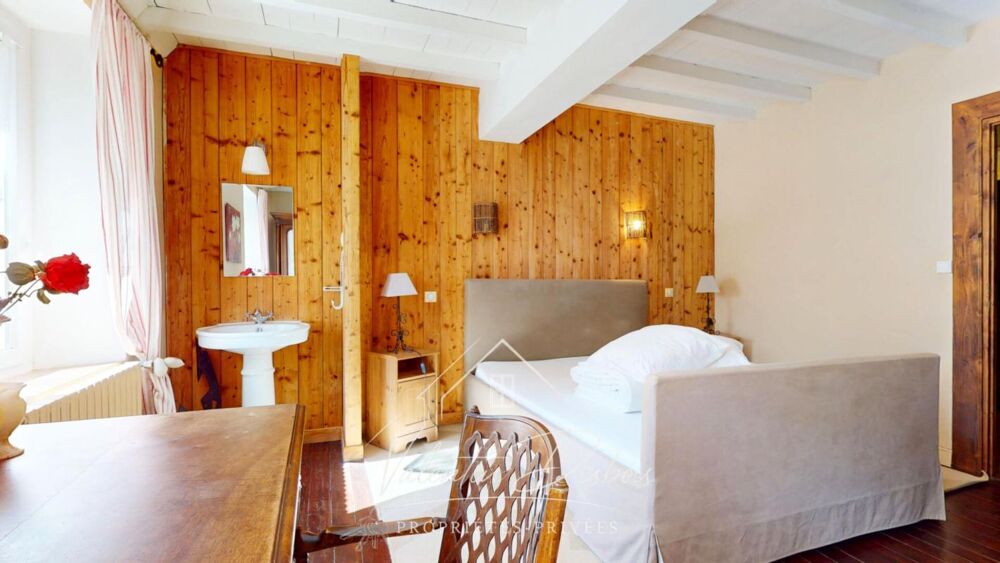 � vendre  Propri�t�/ch�teau Carcassonne (11000)