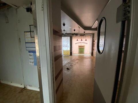   A VENDRE - LOCAL COMMERCIAL 