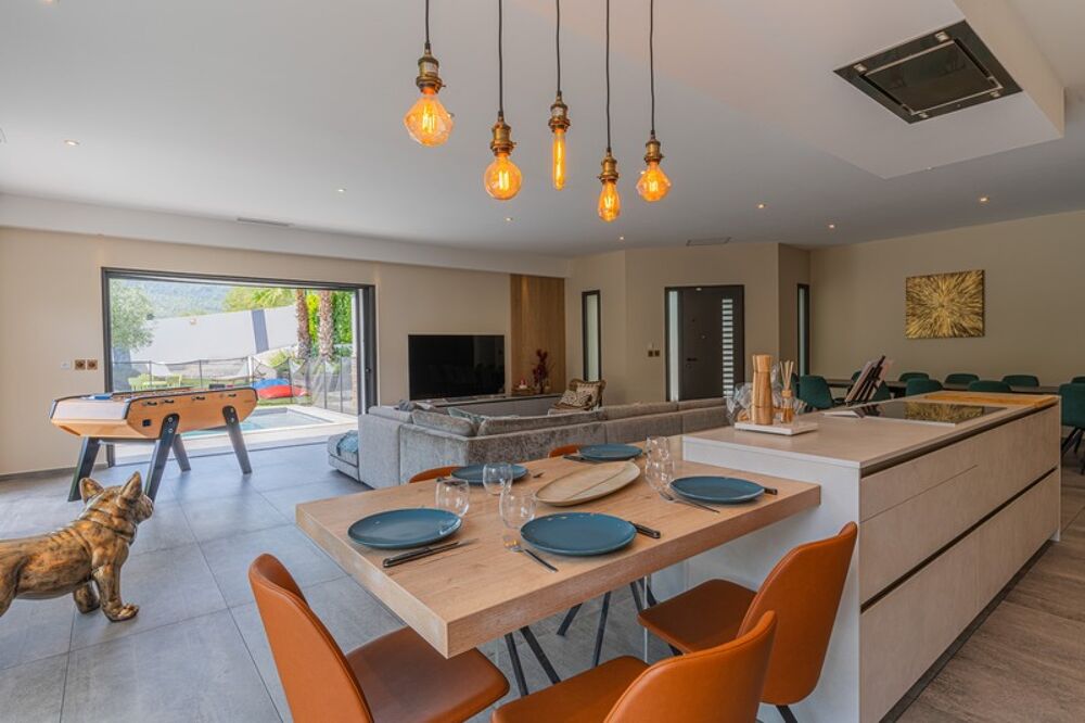 � vendre  Maison Solli�s-Toucas (83210)