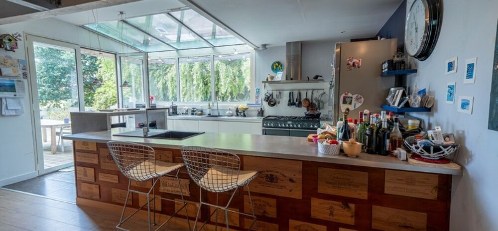 MAISON 246 M² - PIECE DE VIE SPACIEUSE 70m² - QUATRE SUITE PARENTALES