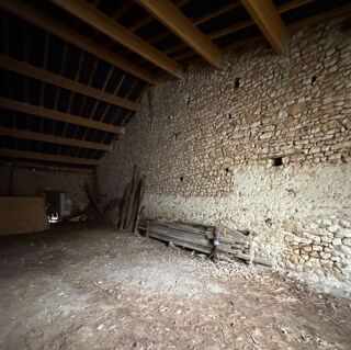  Remise / Grange � vendre 1 pi�ce 140 m�