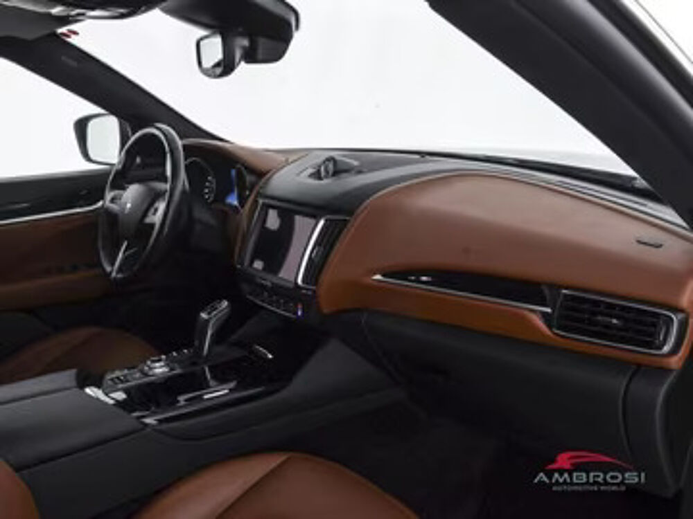 Levante V6 AWD GranLusso 2019 occasion 33000 Bordeaux