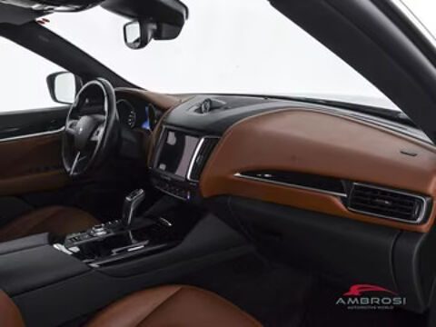 Levante V6 AWD GranLusso 2019 occasion 33000 Bordeaux