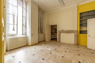  Immeuble à vendre 15 + pièces 288 m²